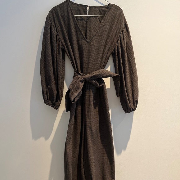 Elegant Brown Jumpsuit - Picture 5 of 8